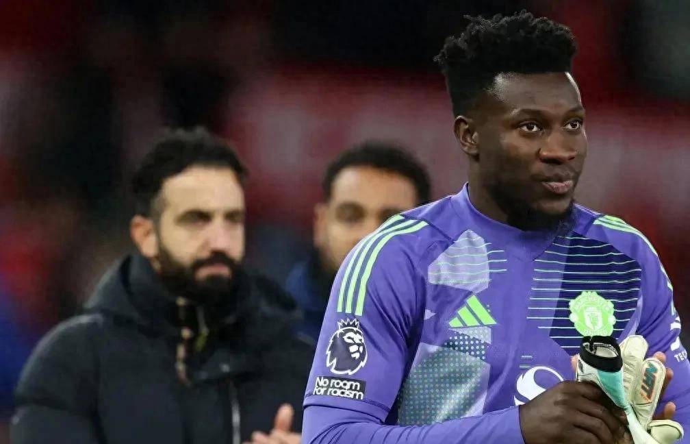 表现不佳还求续约！奥纳纳让曼联头疼，或签马丁内斯替代他？